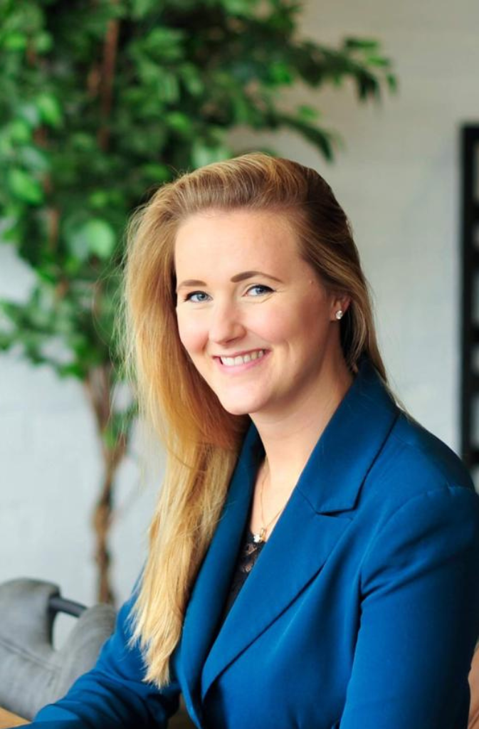 Rebecca_673x1024 (2)